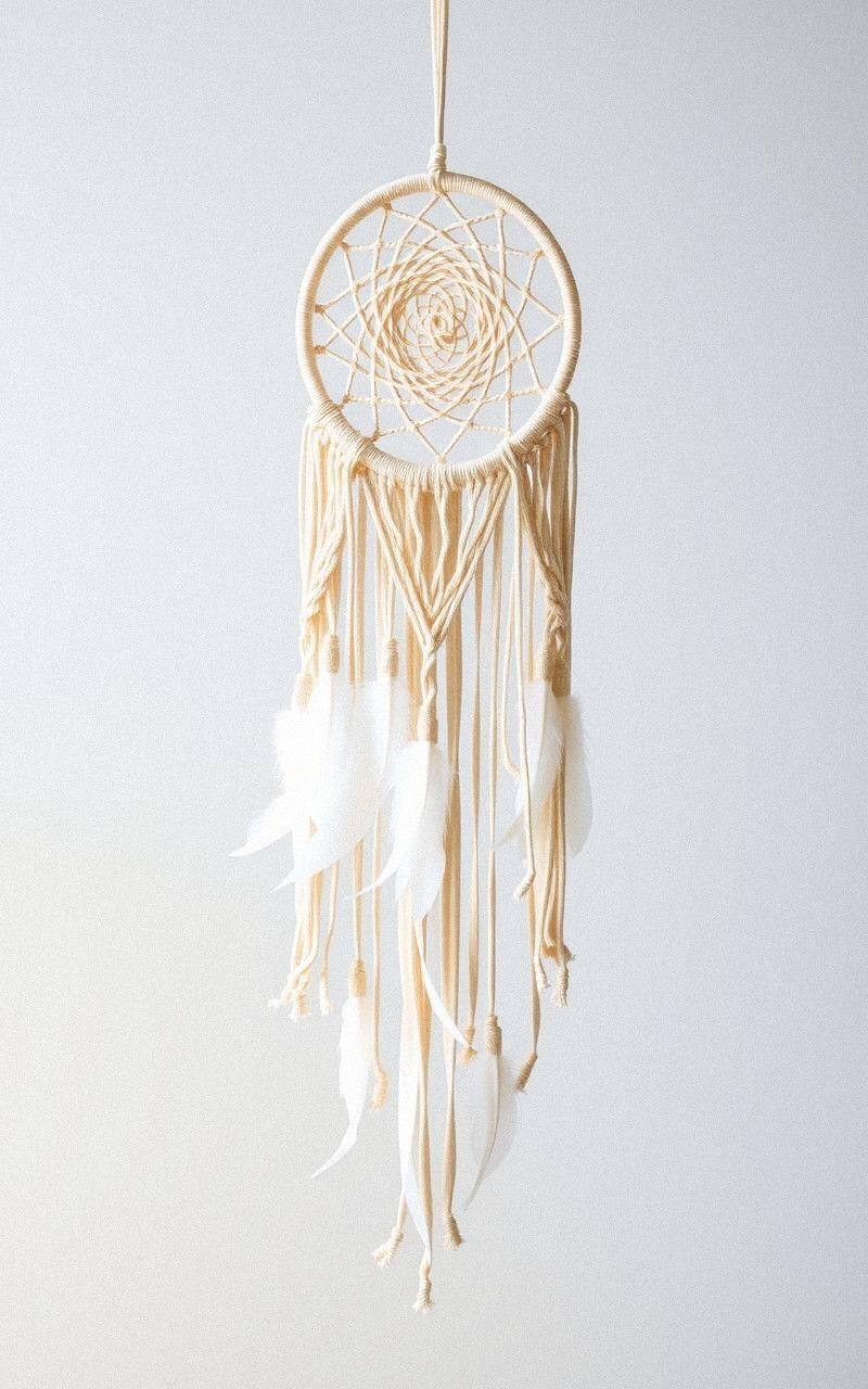Decorative Macramé Dreamcatcher With Feather Details