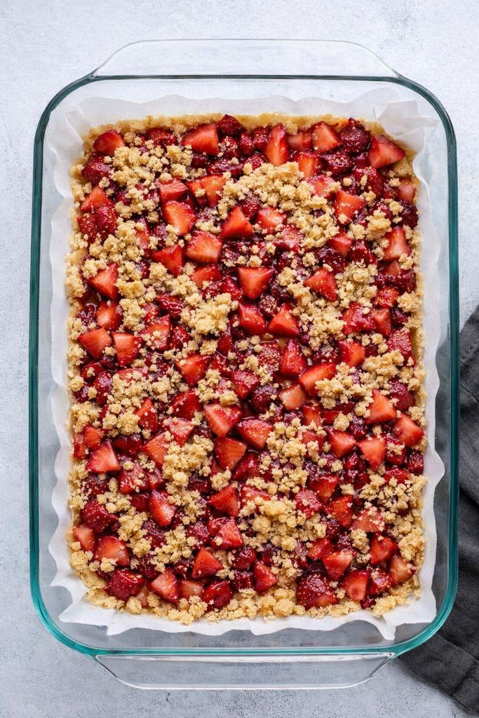 4 Lemon Strawberry Crumb Bars edited