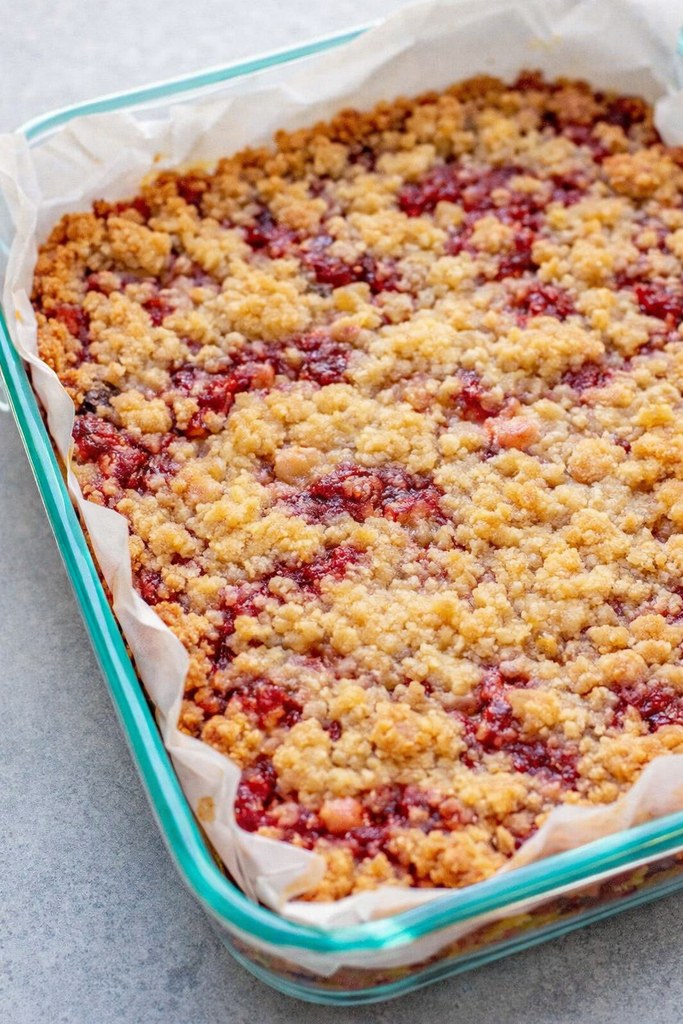 5 Lemon Strawberry Crumb Bars edited