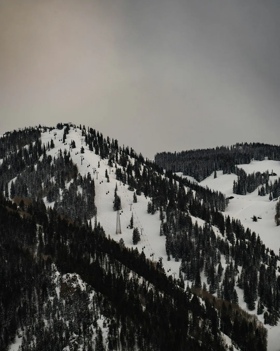 Telluride: dramatic peaks and remote mountain access